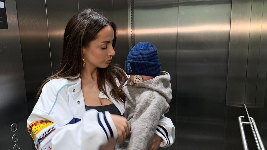 Jennifer Saro mit ihrem Kind