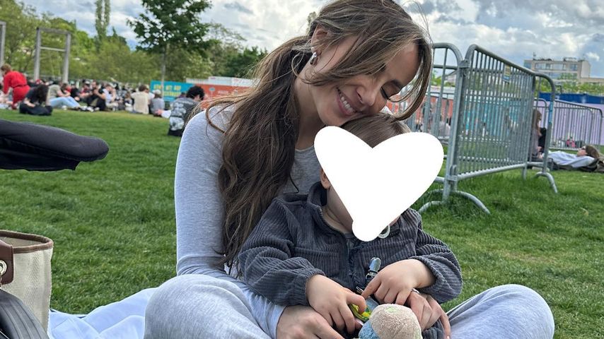 Jennifer Saro mit ihrem Sohn Keksi, Mai 2024
