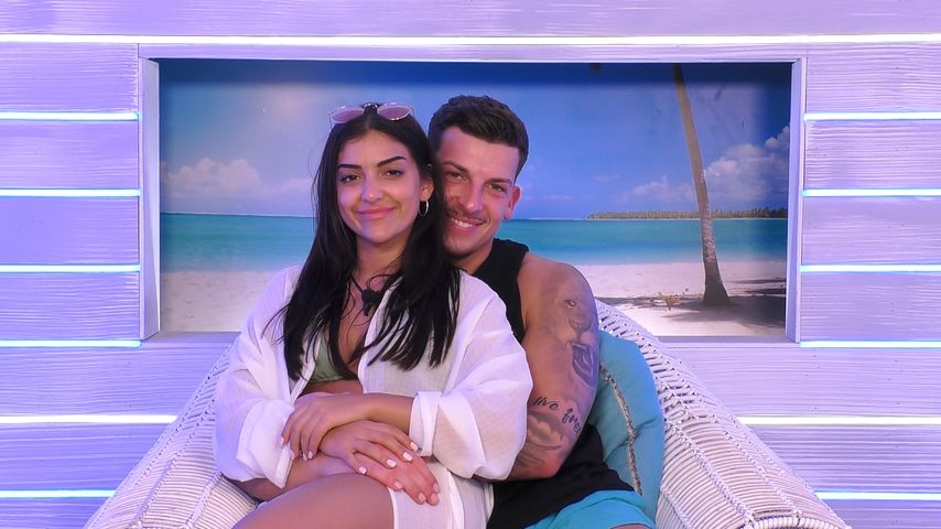 Jennifer und Nico bei "Love Island"