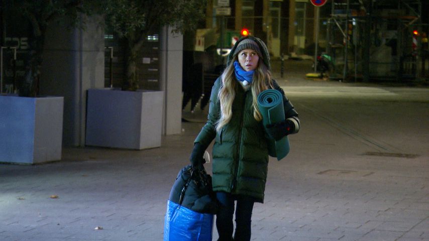 "Nase zu weit oben": Obdachloser schießt gegen Jenny Elvers