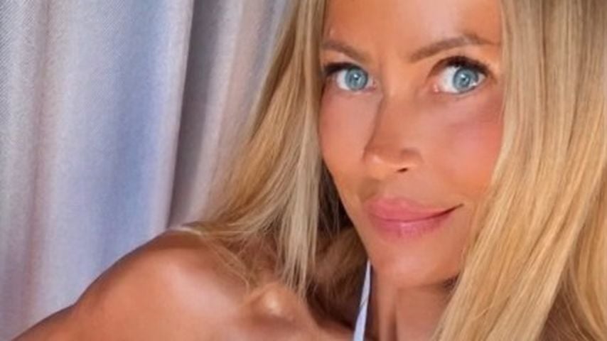 Bikini-Fotos: Jenny Elvers begeistert mit ihrer Strandfigur