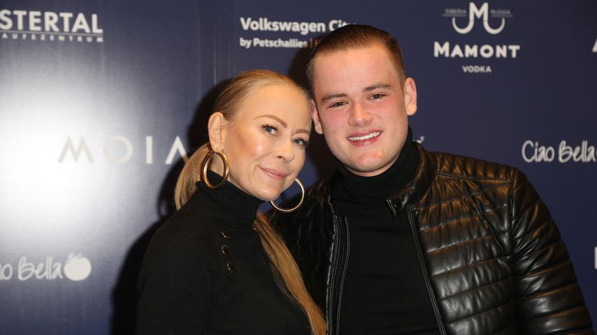 Jenny Elvers mit ihrem Sohn Paul bei einer Party im Hamburger Alstertal-Einkaufszentrum