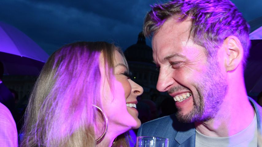 Jenny Elvers und Dieter Koennes auf der "Bertelsmann-Party 2023"