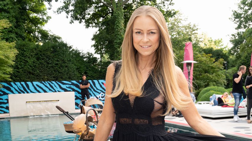 Trotz Rippenbruch: "Dancing on Ice"-Jenny trainiert weiter