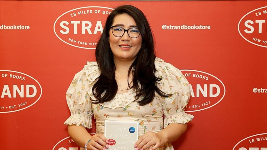 Jenny Han, Autorin