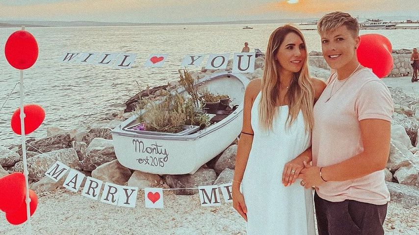 Das ging fix: Ex-Bachelor-Girl Jenny mit Freundin verlobt!