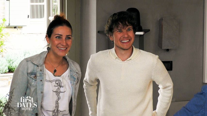 Jeanny und Devn bei "First Dates Hotel"