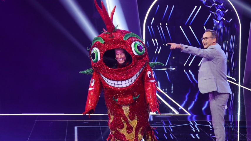 Jens Riewa und Matthias Opdenhövel bei "The Masked Singer" in Köln im Oktober 2021