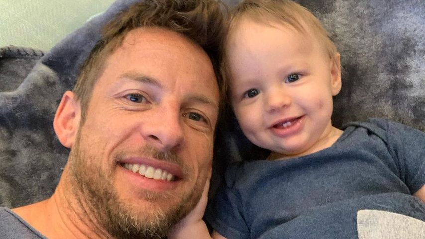 Jenson Button mit seinem Sohn Hendrix, Mai 2020