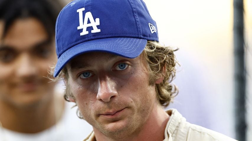 Jeremy Allen White im Los Angeles Dodgers Stadion, August 2023