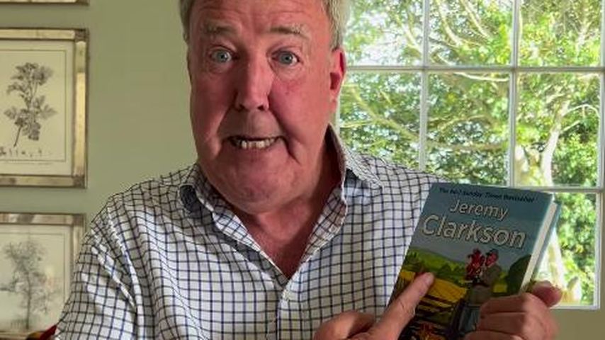Jeremy Clarkson beunruhigt Fans mit bandagiertem Handgelenk