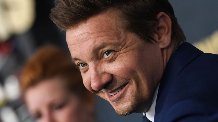 Endlich Sport: Jeremy Renner spielt nach Unfall wieder Golf