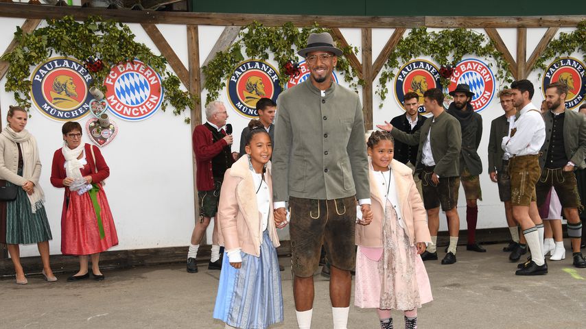 Jérôme Boateng mit seinen Töchtern Lamia und Soley