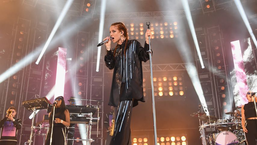 Jess Glynne in Plymouth, Großbritannien