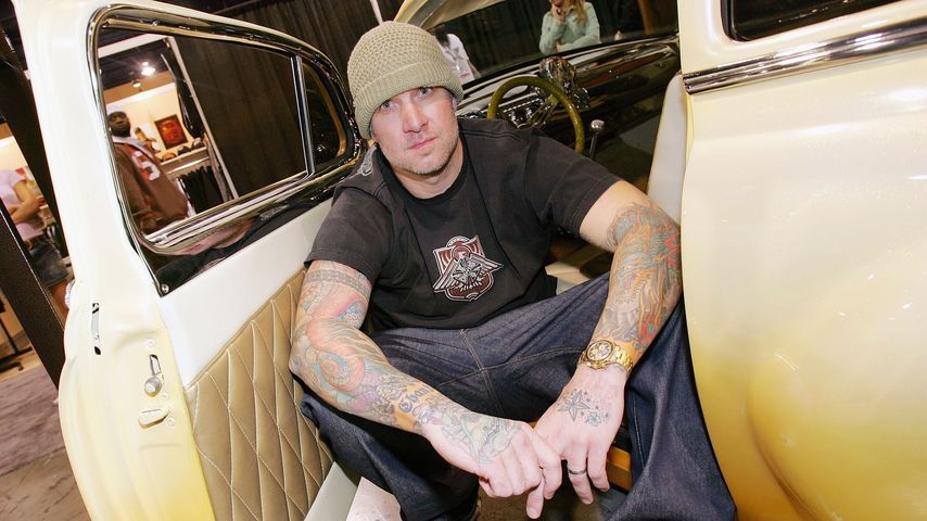 Oha! Verkauft Jesse James Hoodies mit Nazi-Logo?