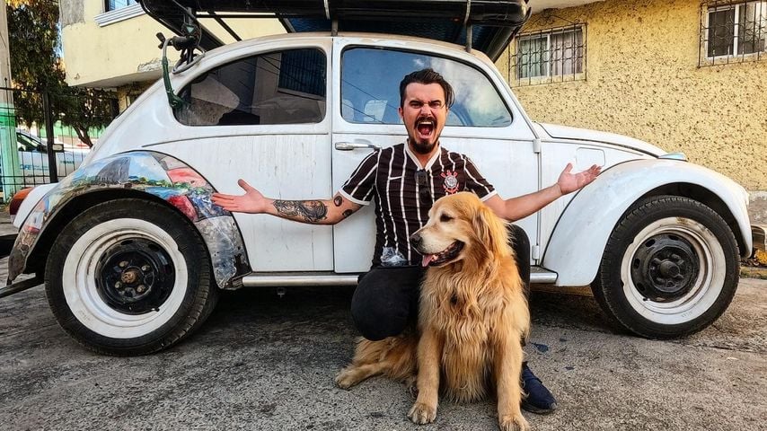Jesse Kozechen und sein Hund im Januar 2022