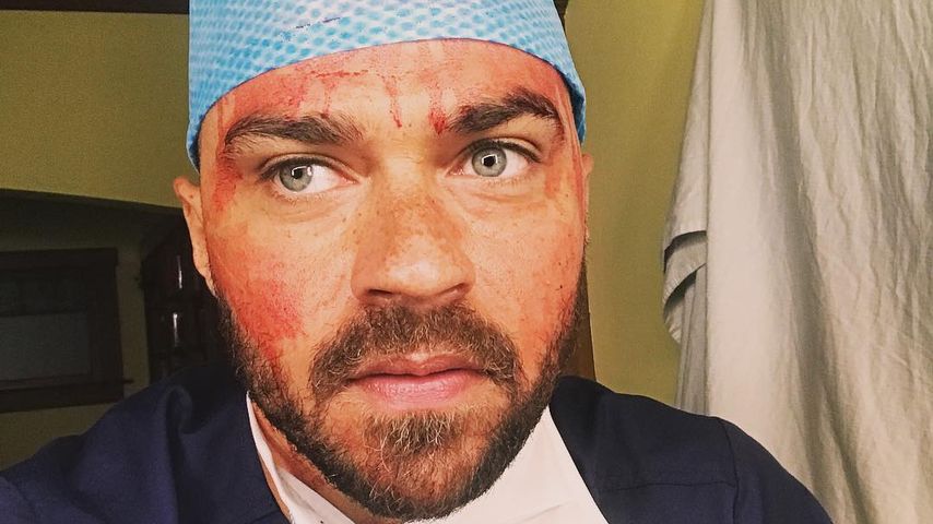Jesse Williams am Set von "Grey's Anatomy"