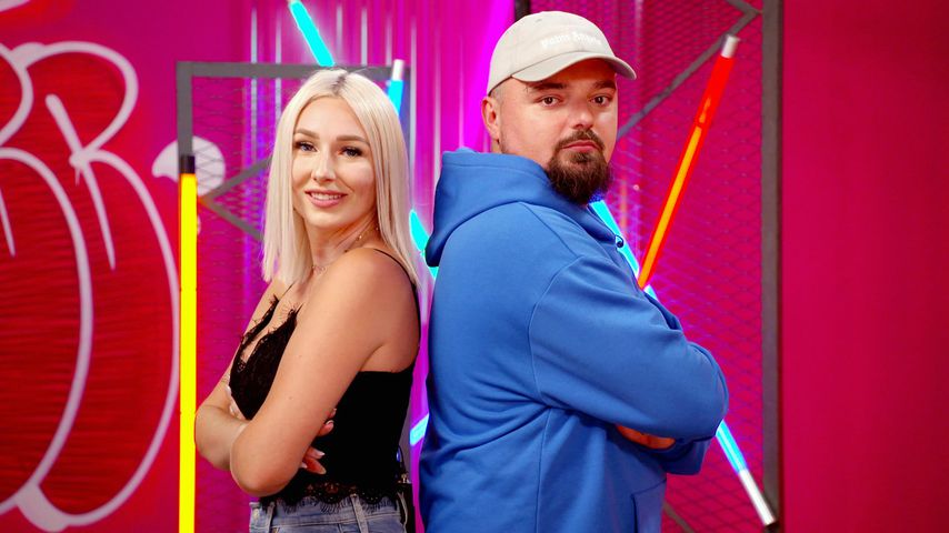 "Just Tattoo Of Us": Nik Schröder bekommt Nuggets gestochen