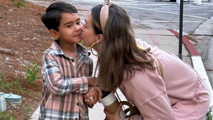 Jessica Alba, Schauspielerin, mit Sohn Hayes