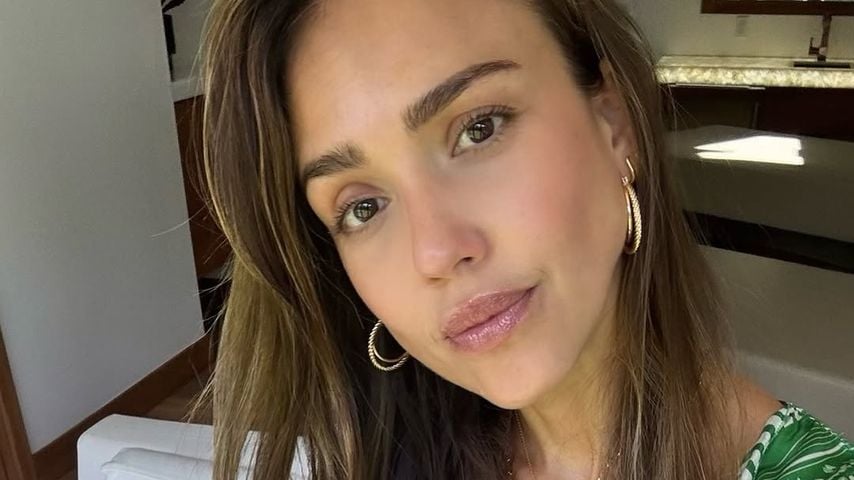 Jessica Alba genießt ihr Single-Leben im Urlaub mit Freunden