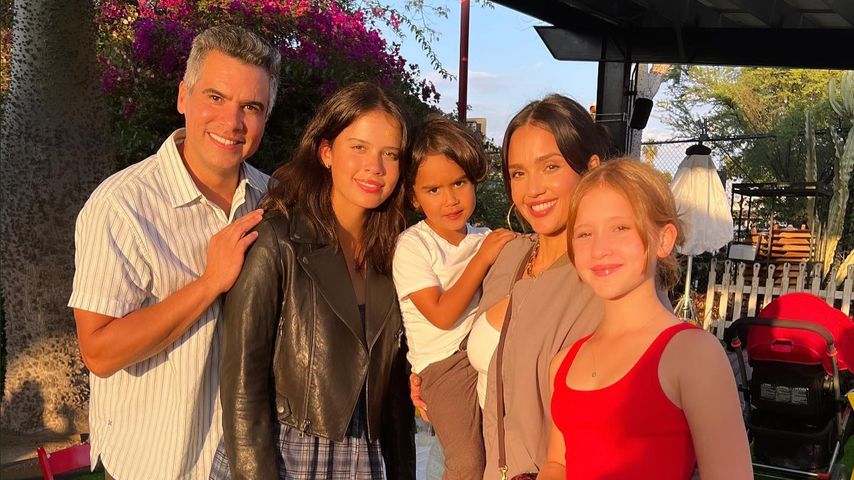 Jessica Alba mit ihrer Familie im Oktober 2022
