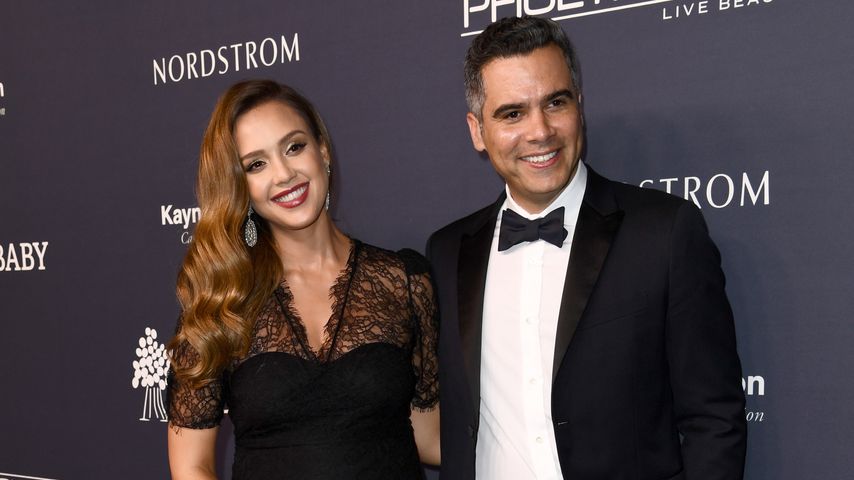 Mega-Schwanger: Jessica Alba helfen nur noch Schlappen!