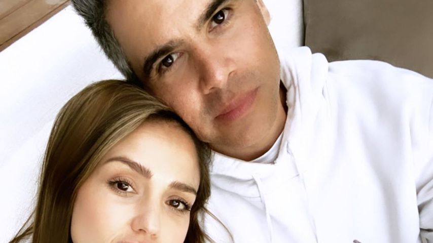 Total verschmust: Jessica Alba teilt Pärchen-Pic mit Cash