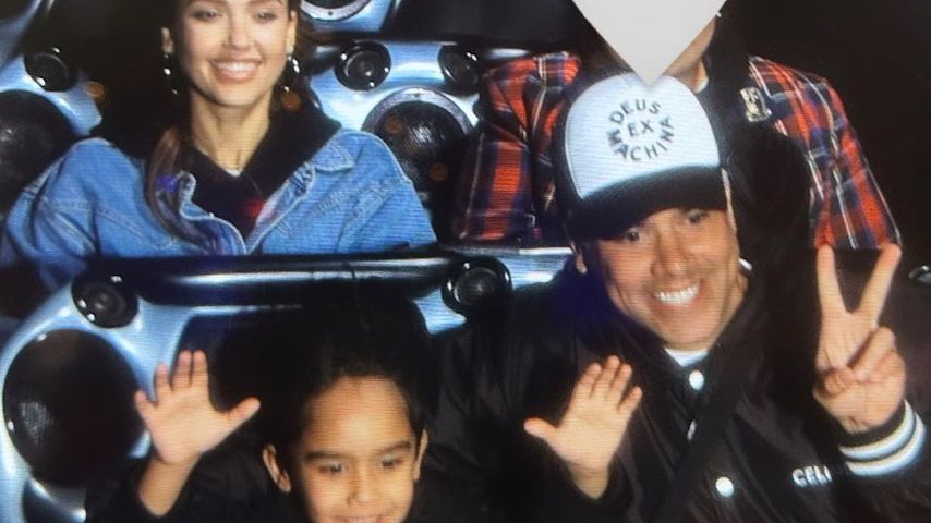 Jessica Alba, Schauspielerin, mit ihrer Familie