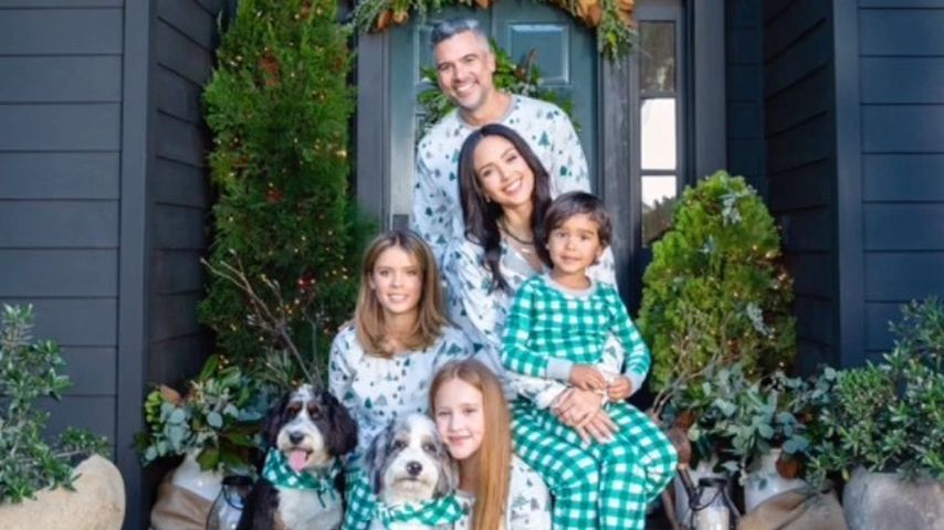 Weihnachtskarte: Schönes Foto von Jessica Alba samt Familie