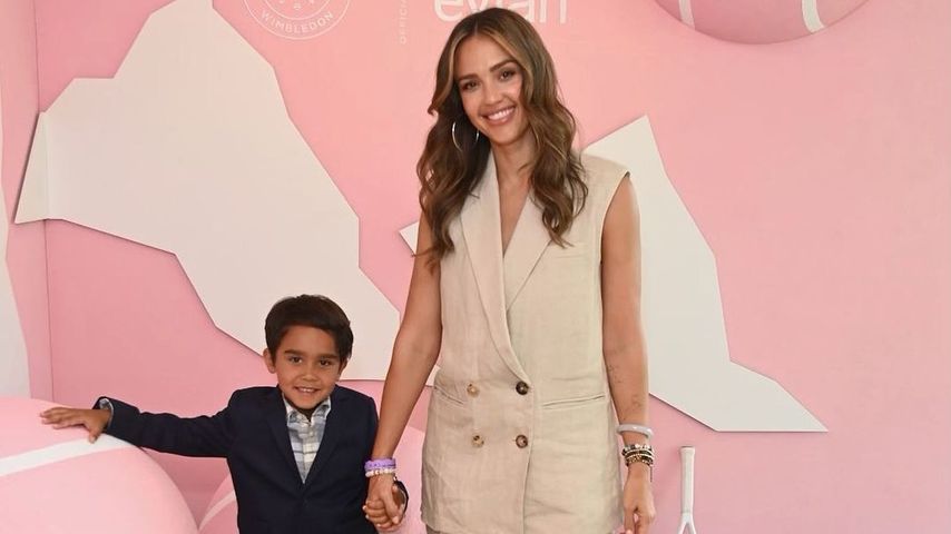 Jessica Alba feiert Geburtstag ihres Sohnes im Disneyland!