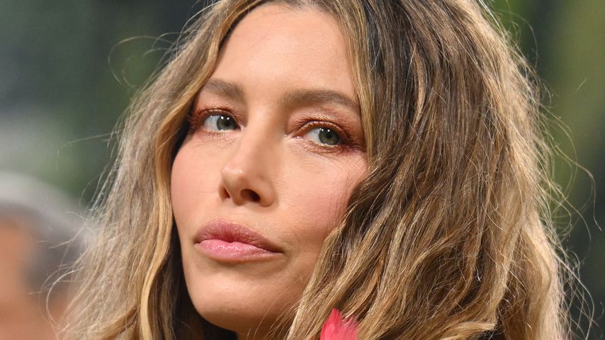 Jessica Biel fuhr am Set das Auto ihrer Eltern zu Schrott