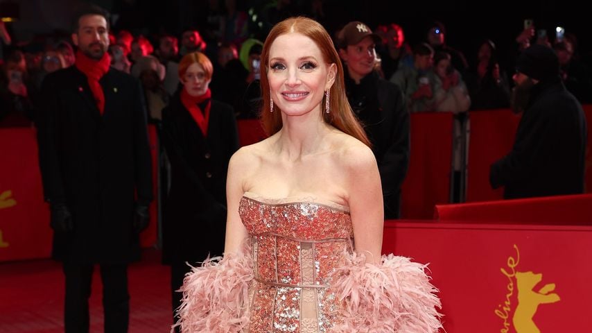 Jessica Chastain flasht bei Berlinale mit ihrem Glitzer-Look