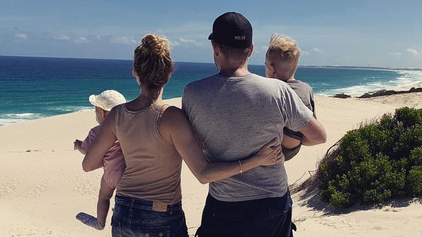 Jessica Ginkel und Daniel Fehlow mit ihren Kindern