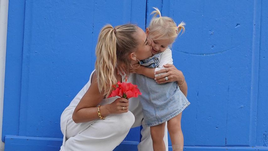 Jessica Haller mit Töchterchen Hailey-Su