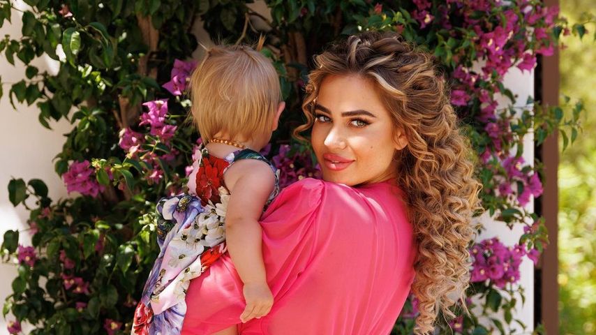 Fans sind gefragt: Kindergarten für Jessica Hallers Tochter?