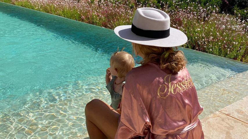 Jessica Haller mit ihrer Tochter Hailey-Su im Mai 2022
