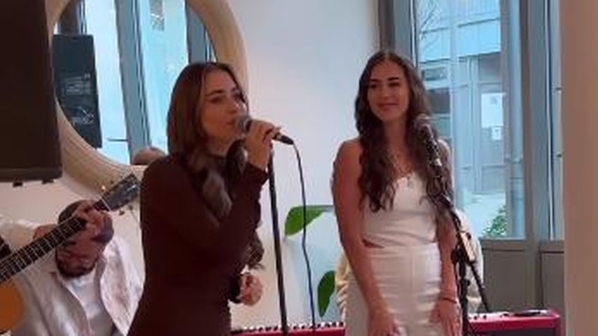 Mit Sarah Engels: Jessica Haller singt Weihnachtssong live