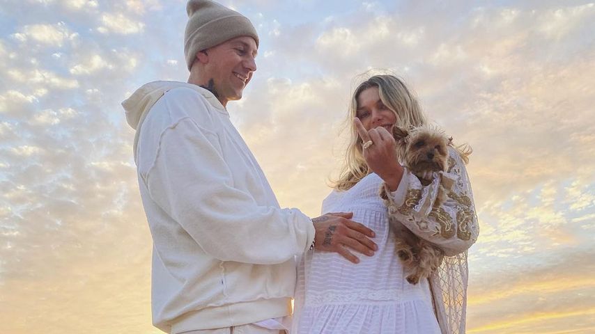 Model Jessica Hart bekommt Heiratsantrag auf ihrer Babyparty