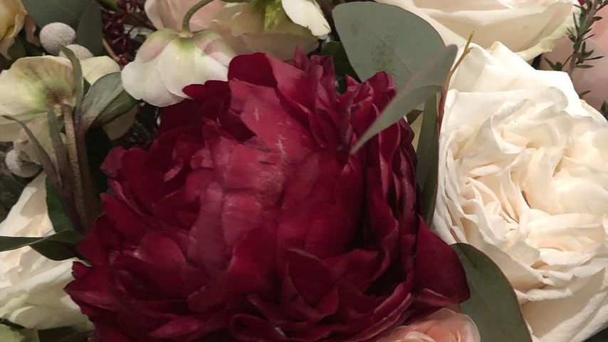 Hilary Duffs Stylistin Jessica Paster teilt einen Blumenstrauß