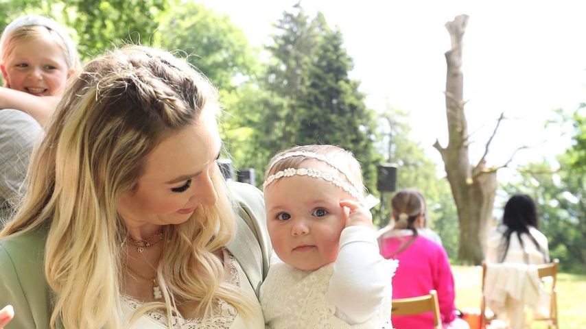 Jessica Schröder mit ihrer Tochter Hailey