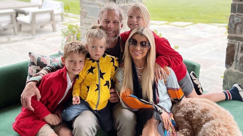 Jessica Simpson mit ihrem Mann Eric Johnson und ihren Kindern Ace Knute, Birdie Mae und Maxwell Drew