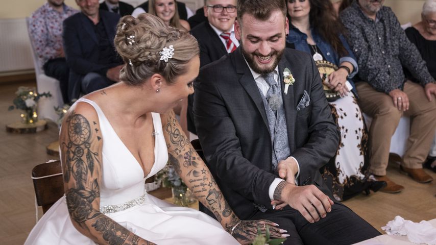 Jessica und Marc während ihrer Trauung bei "Hochzeit auf den ersten Blick"