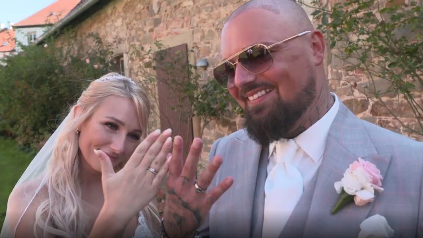 "Wie 50 Cent": Nik und Jessica zeigen extravagante Eheringe