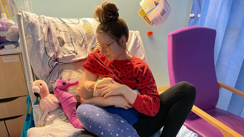 Jessie Cave und ihr Sohn Becker im März 2022