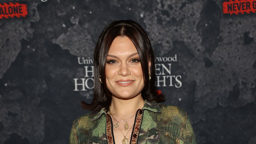 Jessie J posiert