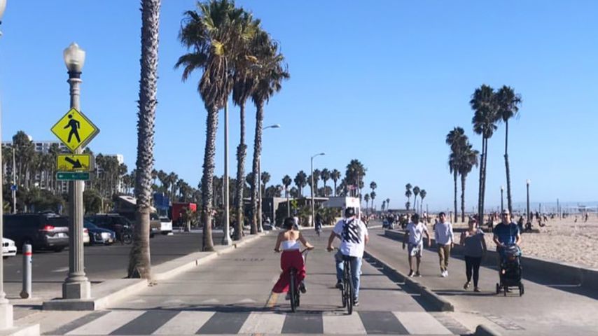 Jessie J und Channing Tatum auf Fahrrädern in Santa Monica, 2019