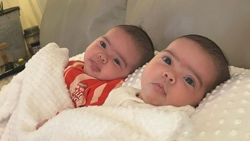 Jesy Nelson zeigt ihre Zwillinge 2025