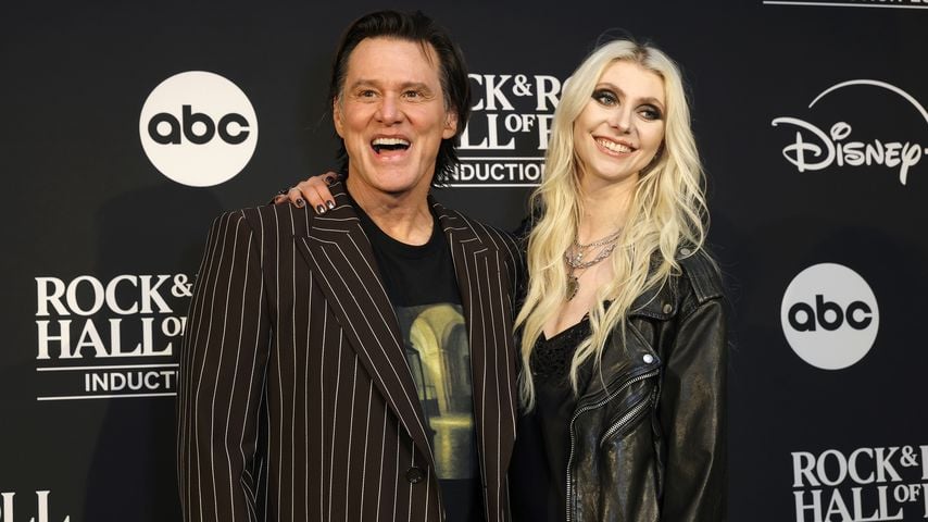 Fans rätseln: Hat Jim Carrey etwa im Gesicht nachgeholfen?