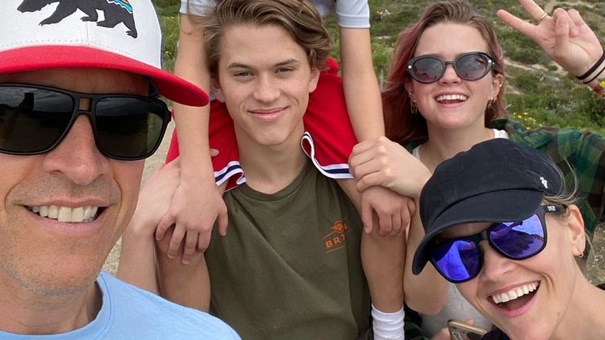 Jim und Tennessee Toth, Ava und Deacon Phillippe und Reese Witherspoon, März 2020