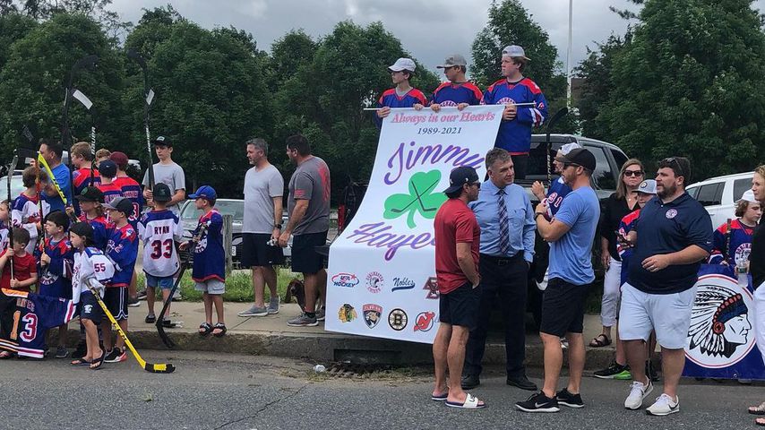 Jimmy Hayes' Fans auf seiner Beerdigung